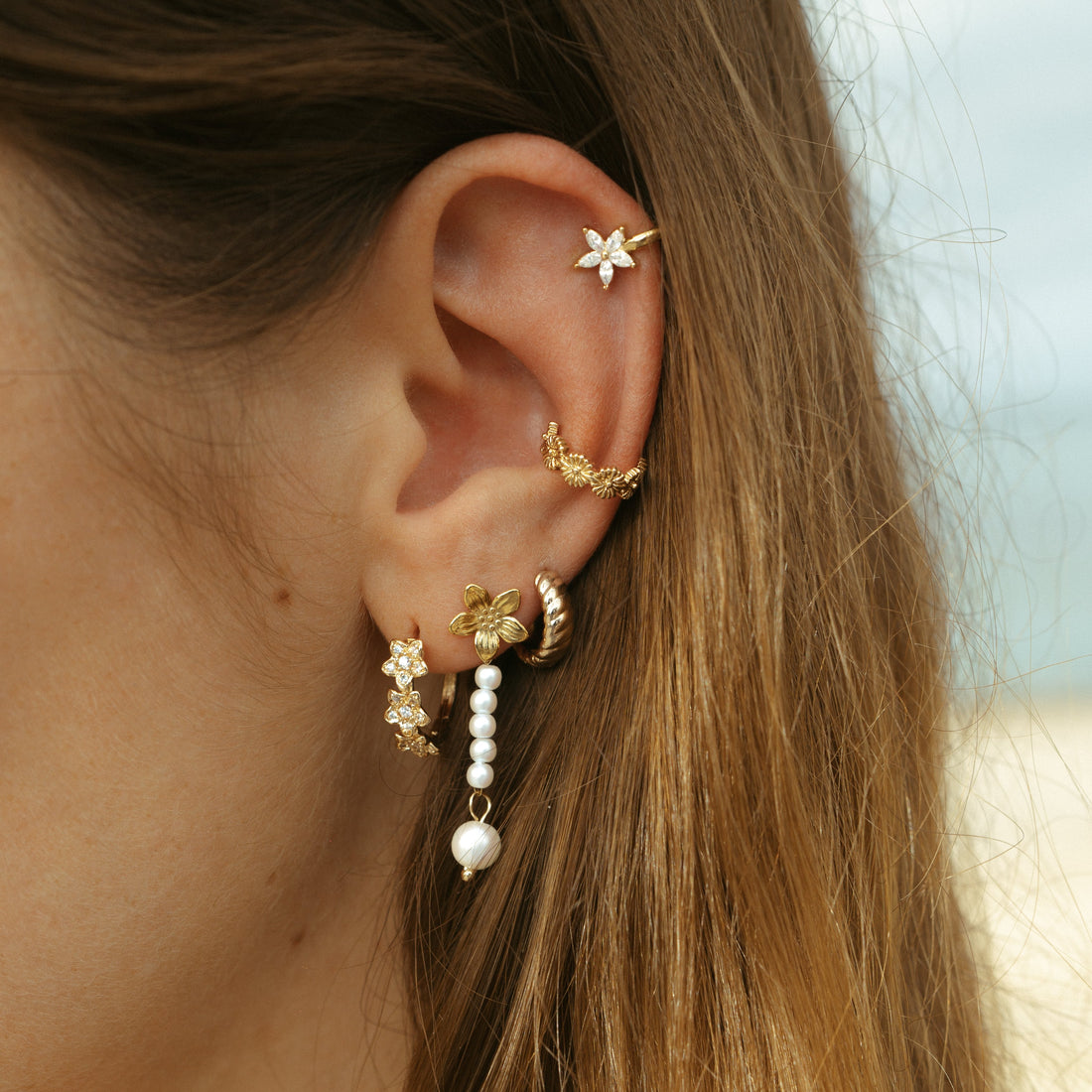 Pendientes / Earcuff Flor - chapado en oro