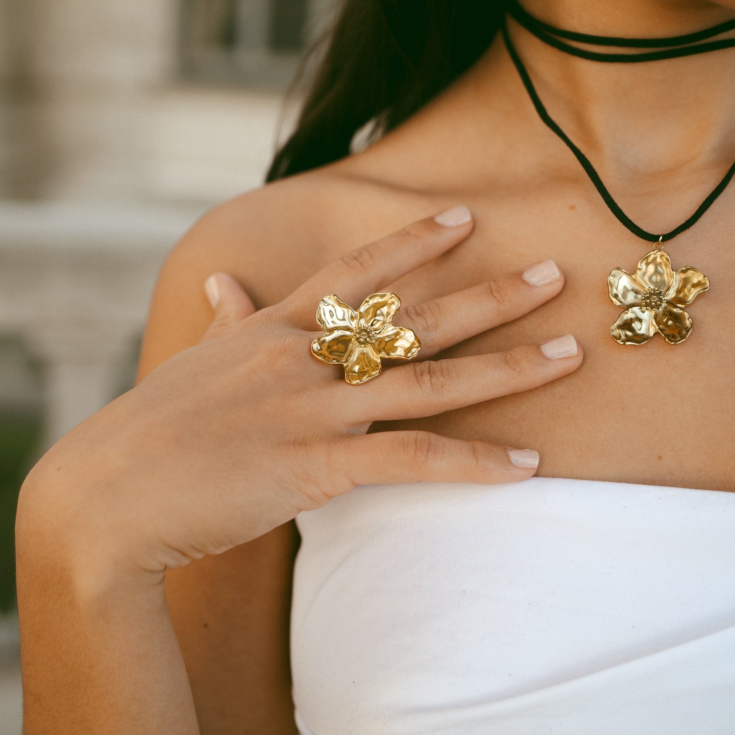 Grosse bague fleur acier inoxydable doré